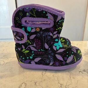 Bogs Kids Boots - size 7